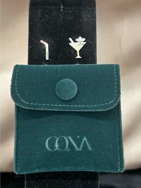 Gona Jewelry Pouch with Cocktail & Straw Charm Studs